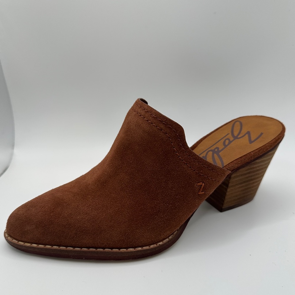 Zodiac Pointed Toe Suede Mule in Chestnut Brown